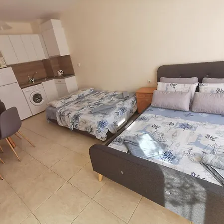 студиa блу минута от плажа Appartement