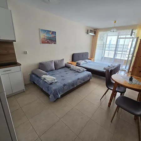 студиa блу минута от плажа Appartement