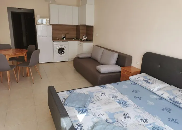 студиa блу минута от плажа Apartament Pomorie
