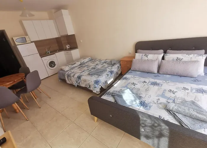 студиa блу минута от плажа Apartament