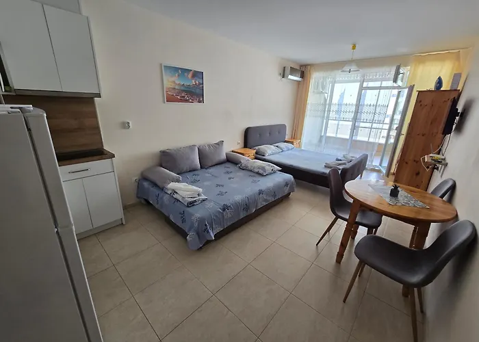 студиa блу минута от плажа Апартамент